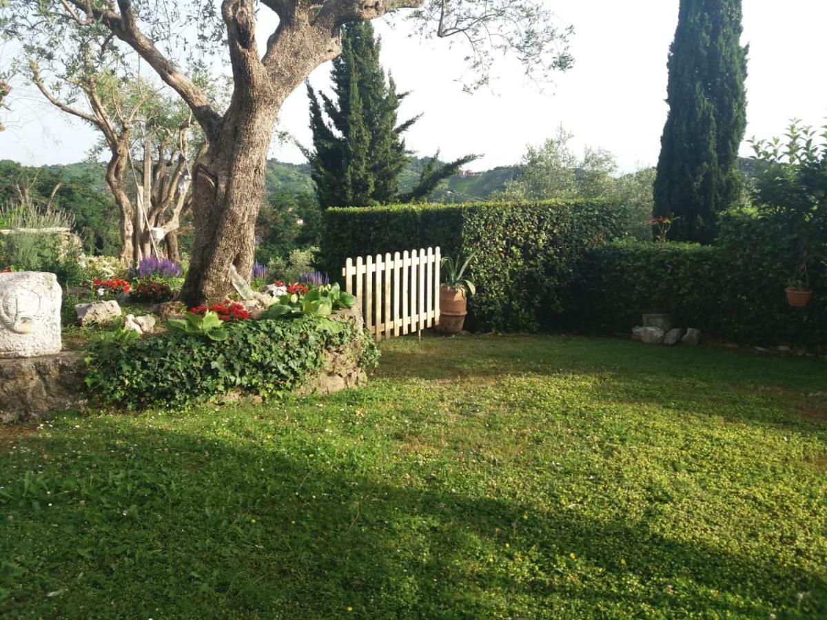 Da Adria Al Corvenale - Casa Vacanze Carrara - Villa Exteriör bild