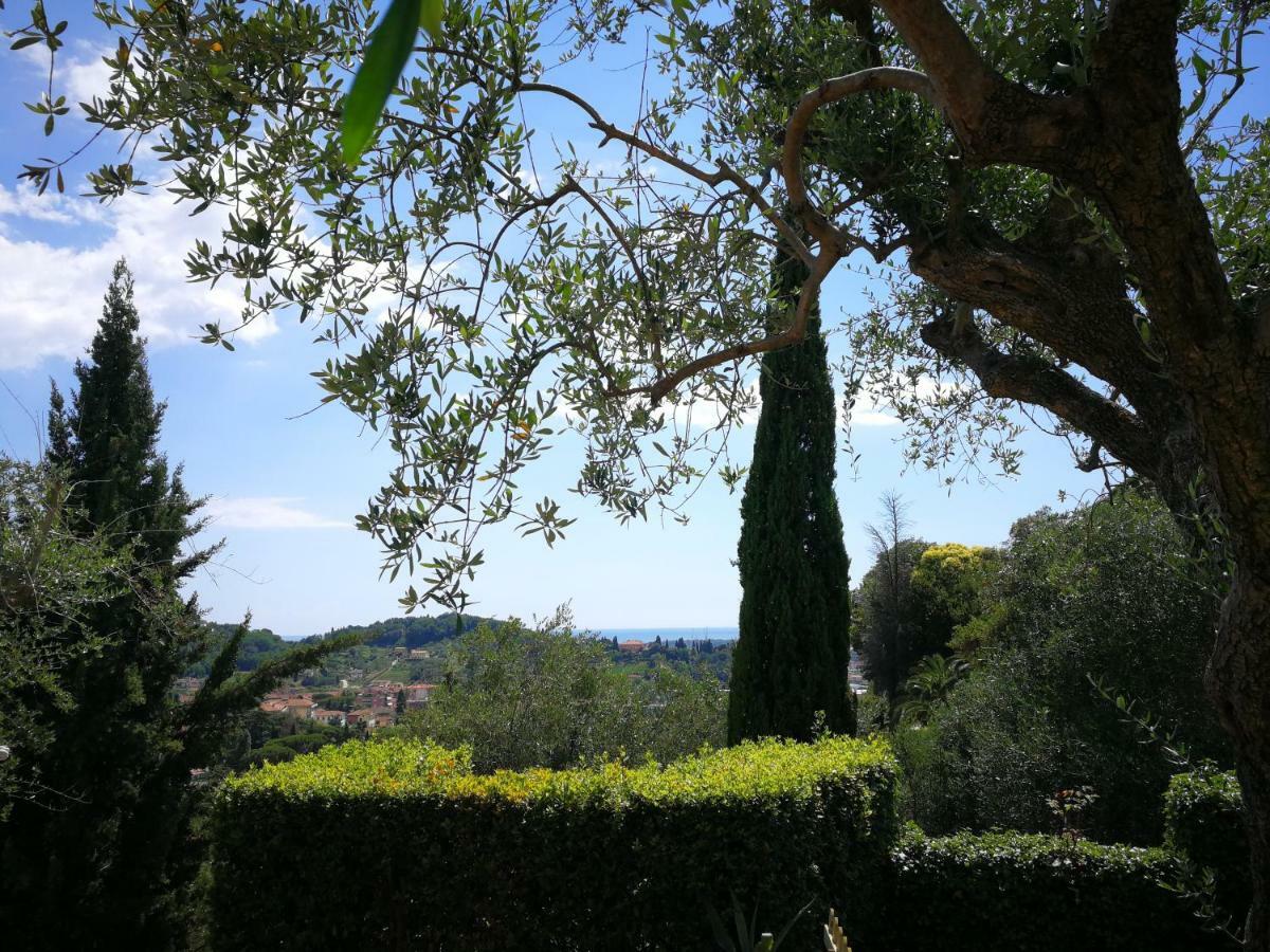 Da Adria Al Corvenale - Casa Vacanze Carrara - Villa Exteriör bild
